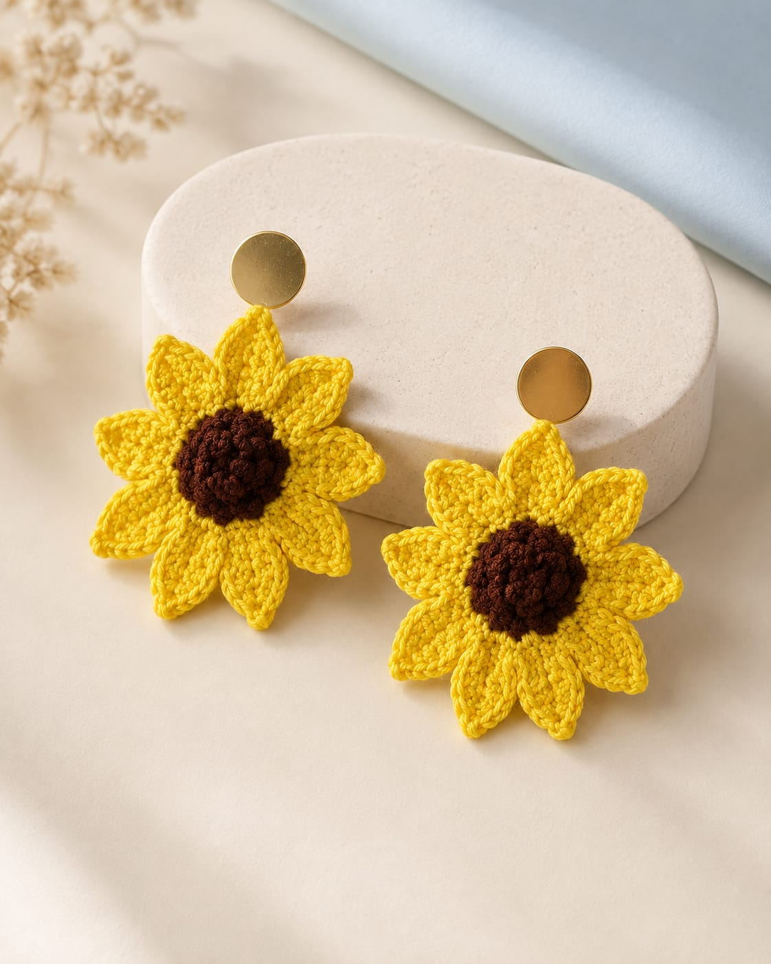 Aretes girasol tejidos a mano de Art_Elle